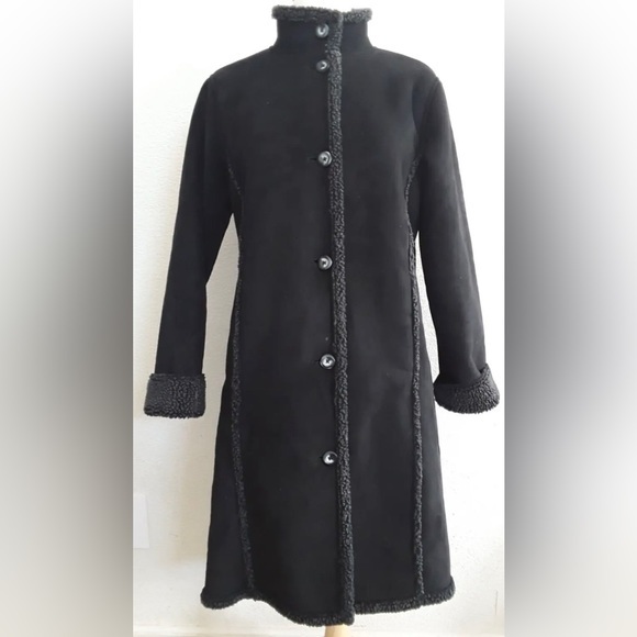 L.L. Bean Jackets & Blazers - L.L.Bean women’s coat jacket long 4 buttons faux suede Sherpa collar detail